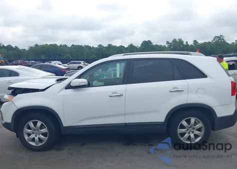 2013 Kia Sorento Lx V6 z USA, uszkodzony, nr VIN 5XYKT4A27DG368070